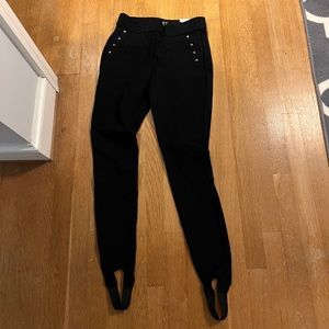 Stir-up leggings. LOFT Outlet. Size Small